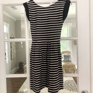 4 for $30. Sz 4 Navy/White French Connection Classic Stripe Skater Type Dress